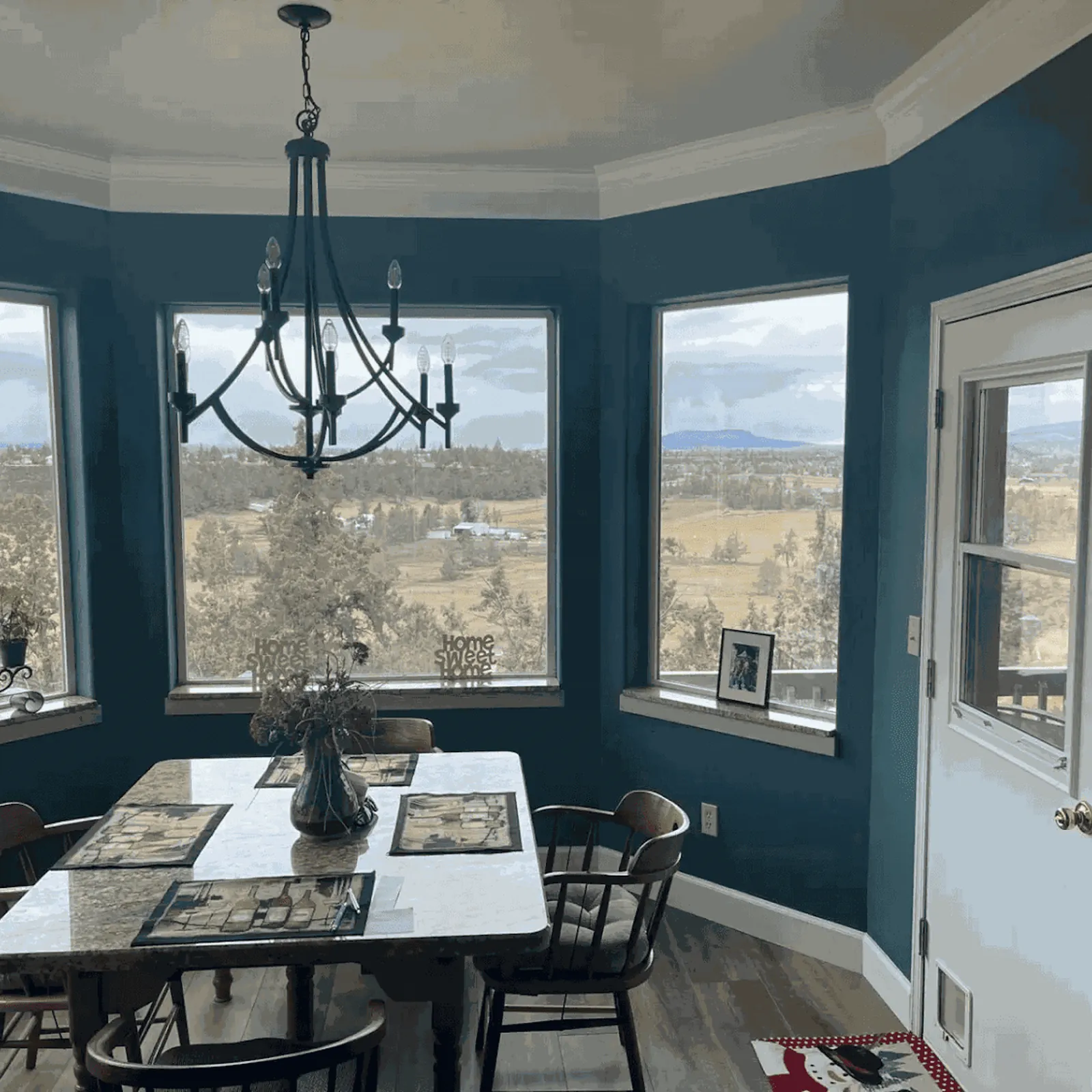 Two tone exterior repaint in Redmond by Bill Sizemore Painting